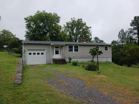 Homes For Sale - 7750 Edwardsville Rd<br/> Hardy, VA 24101