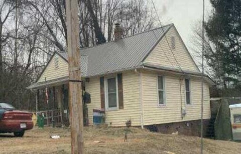 Homes For Sale - 37 6th St<br/> Henry County, Fieldale, VA 24089