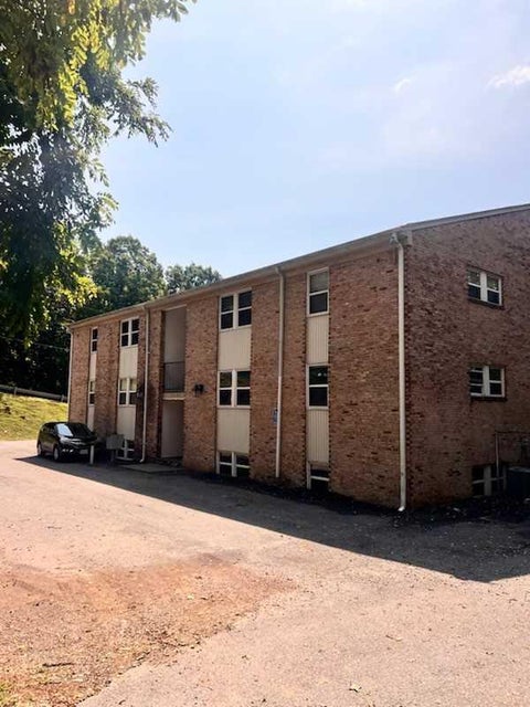 Multifamily For Sale - 3802 Panorama Ave<br/> Roanoke, VA 24017