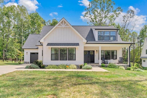 Homes For Sale - 118 Pointe O Woods Dr<br/> Huddleston, VA 24104