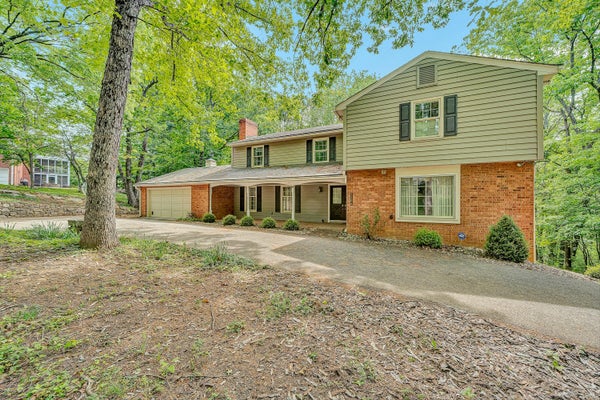 5206 FALCON RIDGE RD, ROANOKE, VA 24018 - Image 4071ad45e4832bfd7b7db8fe84bf1b36/3469943979