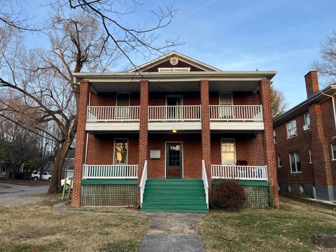 Apartment For Rent - 2037 Laburnum Ave #1<br/> Roanoke, VA 24015