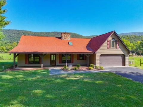 Homes For Sale - 3672 /3662 Old Catawba Rd<br/> Salem, VA 24153