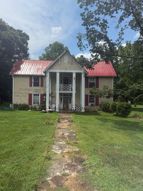 Multifamily For Sale - 579581 Botetourt Rd<br/> Fincastle, VA 24090