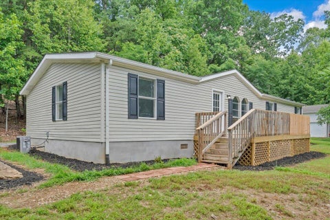 Mobile Home For Sale - 8444 Jeters Chapel Rd<br/> Vinton, VA 24179
