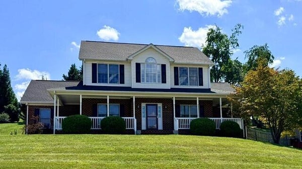 5240 DRESDEN CIR, ROANOKE, VA 24012 - Image 54726b0bd8d00a5a9c65a20a3aff267e/1141778310