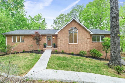 Photo of 5751 Cox Hopkins RD, Roanoke, VA 24014 (MLS # 926691)
