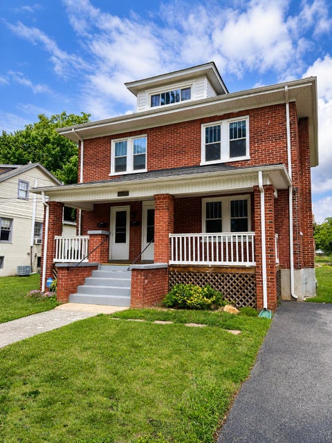 Multifamily For Rent - 2818 Burton Ave #B - LOWER<br/> Roanoke, VA 24012