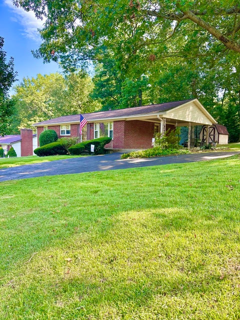 Homes For Sale - 1905 Oakwood Dr<br/> Alleghany County, Clifton Forge, VA 24422