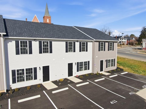 Homes For Sale - 415 N Washington Ave<br/> Pulaski, VA 24301