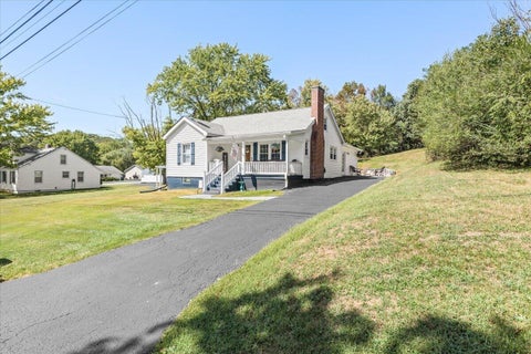 Homes For Sale - 1615 Garst St<br/> Salem, VA 24153