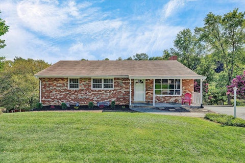Homes For Sale - 5258 Lakeland Dr<br/> Roanoke, VA 24018