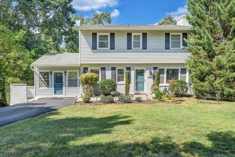 Homes For Sale - 3350 Woodland Dr<br/> Roanoke County, Roanoke, VA 24015