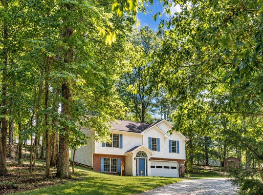 1033 TIPTON AVE SE, ROANOKE, VA 24014 - Image 83d6b3aaa41393eabf92fd3870e623eb/120111641