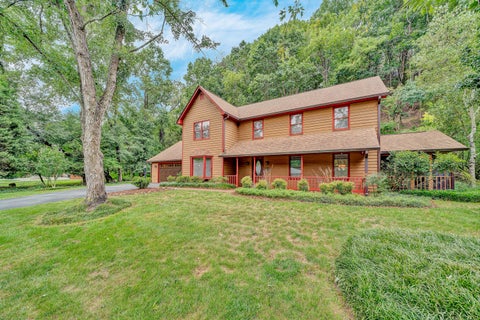 Homes For Sale - 5864 Lakemont Dr<br/> Roanoke County County, Roanoke, VA 24018