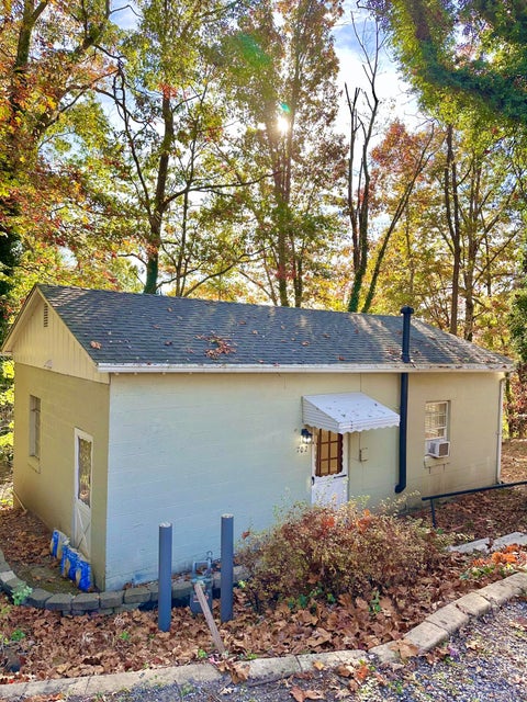 Homes For Sale - 702 Jefferson Ave<br/> Alleghany County, Clifton Forge, VA 24422