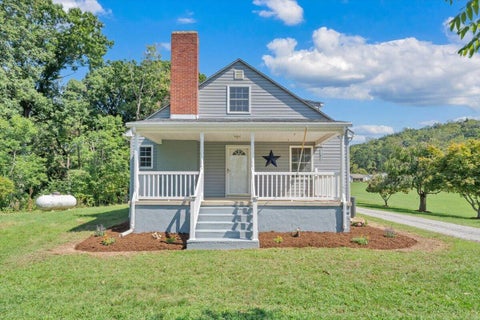Homes For Sale - 49 Coaling Hollow Rd<br/> Troutville, VA 24175