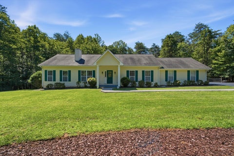 Homes For Sale - 2340 Lakewood Forest Rd<br/> Moneta, VA 24121