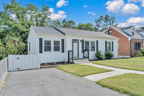 Homes For Sale - 2936 Fleetwood Ave<br/> Roanoke, VA 24015