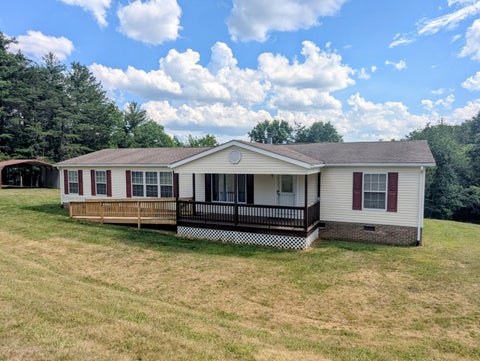 Mobile Home For Sale - 6272 Indian Valley Rd<br/> Willis, VA 24380