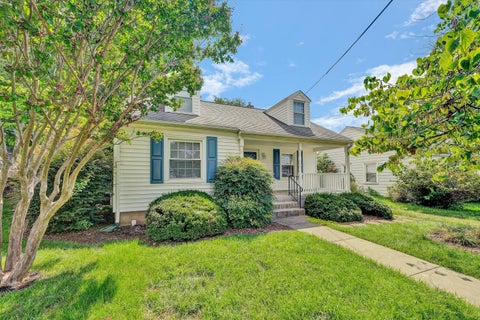 Homes For Sale - 18 Lake Ave<br/> Salem, VA 24153