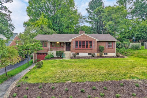Homes For Sale - 1909 Blenheim Rd<br/> Roanoke City County, Roanoke, VA 24015