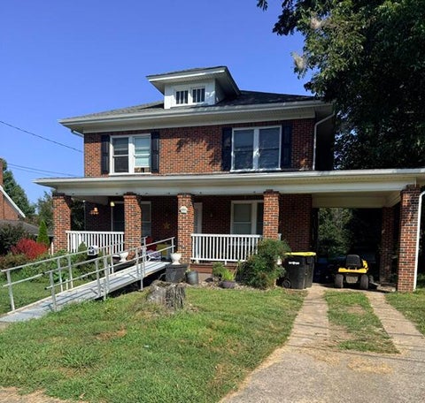 Homes For Sale - 320 Diamond Ave<br/> Franklin County County, Rocky Mount, VA 24151