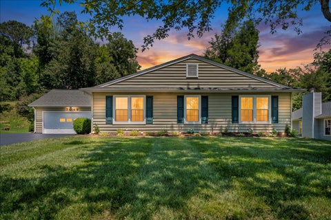 Homes For Sale - 7049 Autumn Wood Ln<br/> Roanoke County, Roanoke, VA 24019