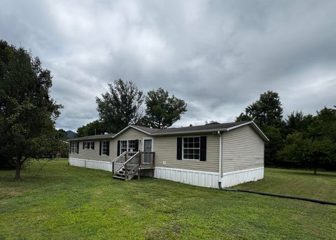 Mobile Home For Sale - 419 Pocahontas St<br/> Rockbridge County, Glasgow, VA 24555