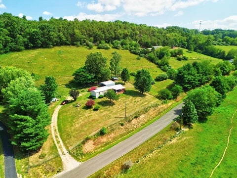 Mobile Home For Sale - 6605 Izaak Walton League Rd<br/> Pulaski County, Hiwassee, VA 24347