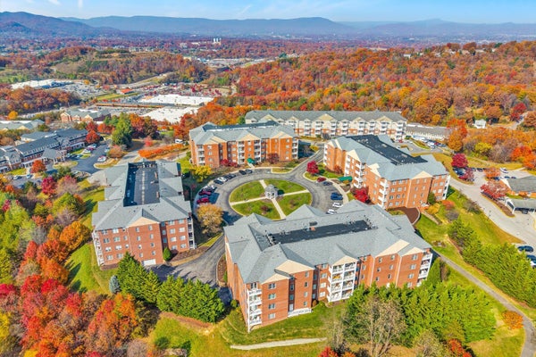 4444 PHEASANT RIDGE RD APT 305, ROANOKE, VA 24014 - Image c8cbf26457cf27a5ccd49df19d10235d/1687722012
