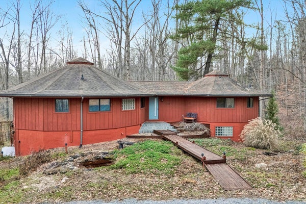 1099 RISING STAR DR, BEDFORD, VA 24523 - Image c9f2d7f8bfccd81b7b08a7a5bcda7586/2847185914