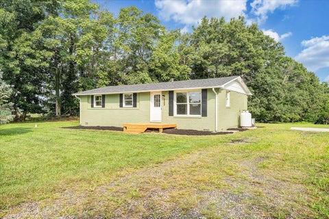 Homes For Sale - 433 Kent Rd<br/> Wirtz, VA 24184