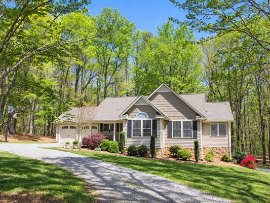 3315 SCRUGGS RD, MONETA, VA 24121 - Image cfc452e38d2d04aa311f3f7db116371e/3141683408