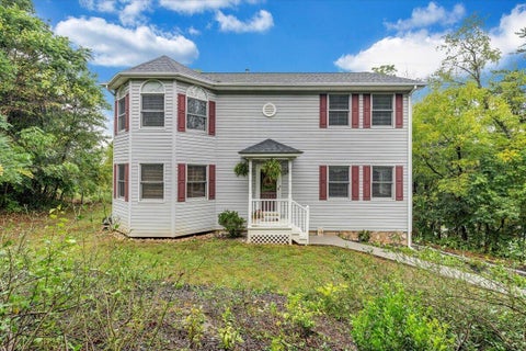 Homes For Sale - 99 Mallard Dr<br/> Botetourt County, Cloverdale, VA 24077