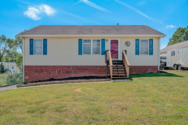 905 STOKES DR, ROANOKE, VA 24019 - Image d3a6ecaa9804a267dc2a2b9ef556fef7/2657345708