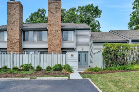 Townhouse For Sale - 2421 S Clearing Rd<br/> Salem, VA 24153