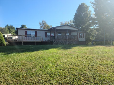 Mobile Home For Sale - 11044 Cumberland Gap Rd<br/> New Castle, VA 24127