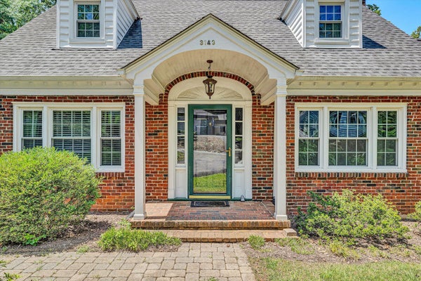 3143 W RIDGE RD SW, ROANOKE, VA 24014 - Image d902cb491b7478bbc34aa2e87f4ccb99/2774937912