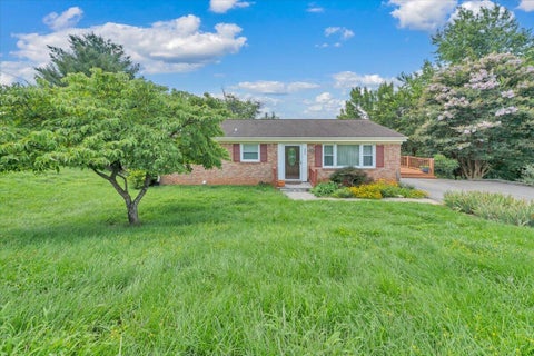 Homes For Sale - 700 Shelbourne Ave<br/> Roanoke County, Vinton, VA 24179