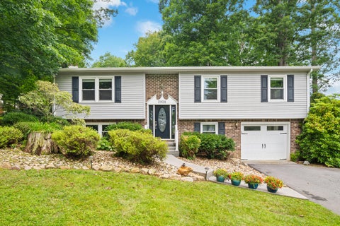 Homes For Sale - 2814 Mount Vernon Ln<br/> Blacksburg, VA 24060