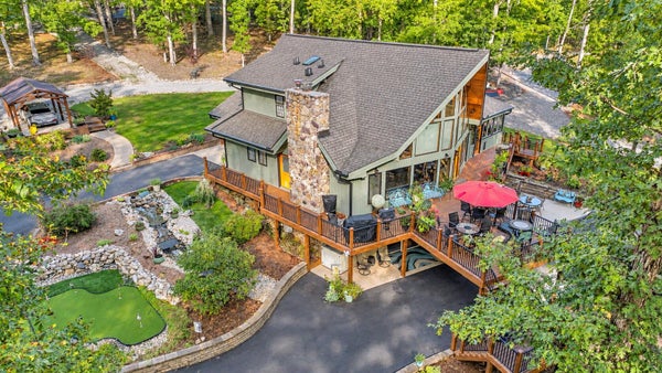 113 BARBURY CT, HUDDLESTON, VA 24104 - Image ee6a793a4e85a5a1dfc90e96d5da8f82/398754309