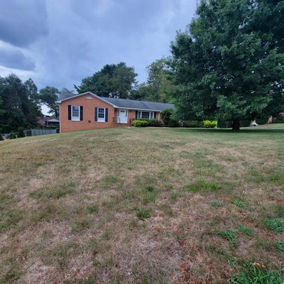 1504 MEADOWVIEW LN, MARTINSVILLE, VA 24112 - Image f9f135d30c2a832d69686d2f07d3cd6a/2089520190