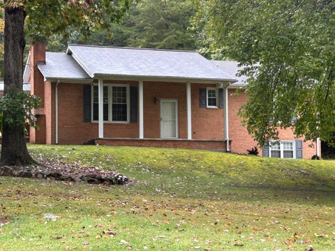 Homes For Sale - 6671 Bradshaw Rd<br/> Salem, VA 24153
