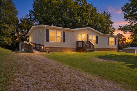 Mobile Home For Sale - 106 Crest Ct<br/> Blue Ridge, VA 24064