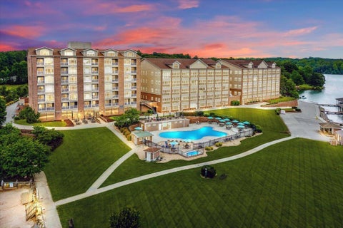Condo For Sale - 1273 Graves Harbor Trl #334<br/> Huddleston, VA 24104