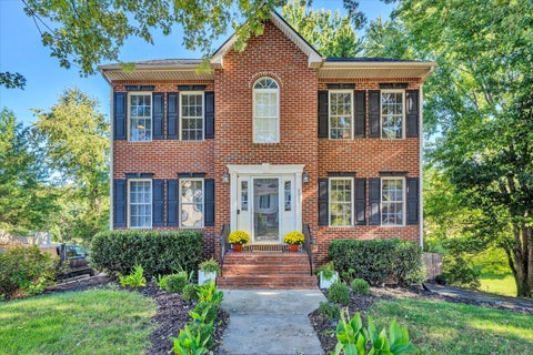 Homes For Sale - 6011 Carolina Trl<br/> Roanoke, VA 24019