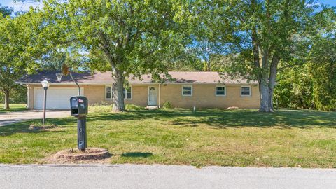Photo of 5834 Lake Avenue, Greenville, OH 45331 (MLS # 1042011) Photo of 5834 Lake Avenue, Greenville, OH 45331 (MLS # 1042011)