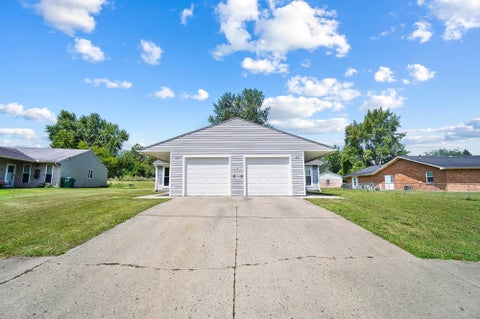 Photo for 624 Mohican Court