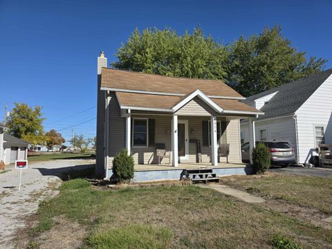 Photo of 954 E Spring Street, Saint Marys, OH 45885 (MLS # 1041985) Photo of 954 E Spring Street, Saint Marys, OH 45885 (MLS # 1041985)